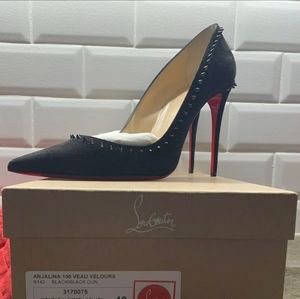 Anjalina. Size 40 EU. Gently worn. Like new.